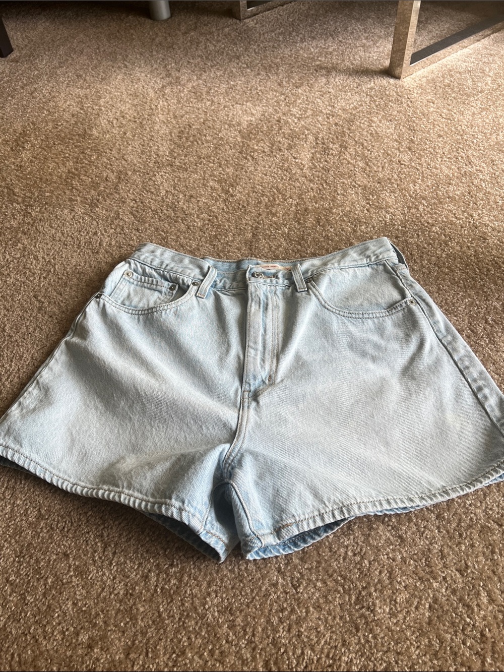 Levi high rise loose shorts